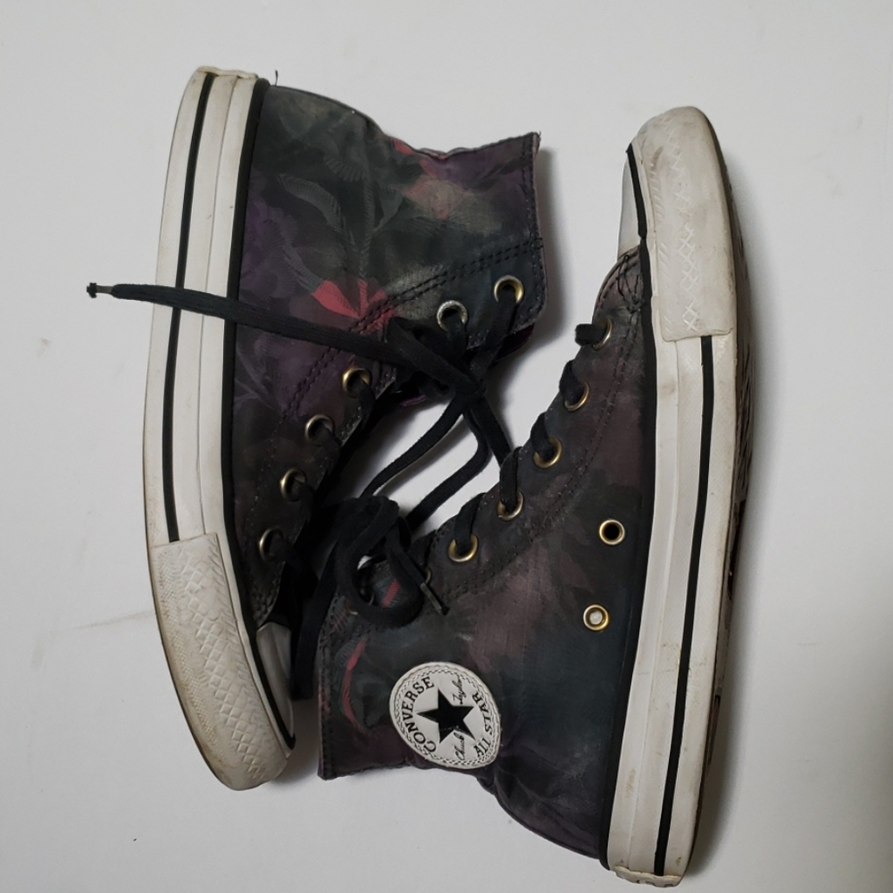 Purple floral Converse - Size 6